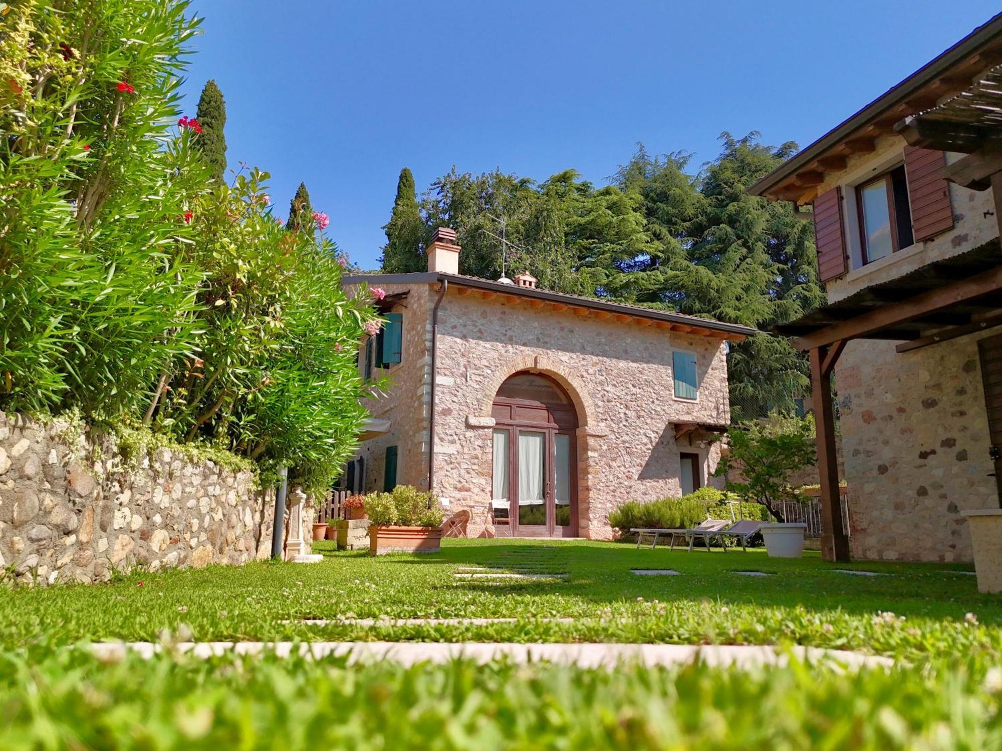 Ca' Malfer Bed & Breakfast Костермано Екстериор снимка